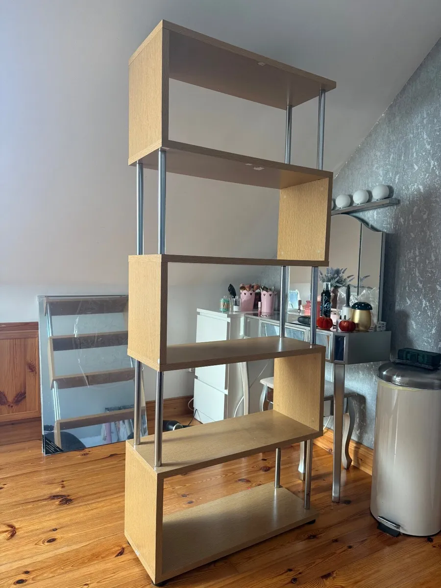 Storage unit - Image 1
