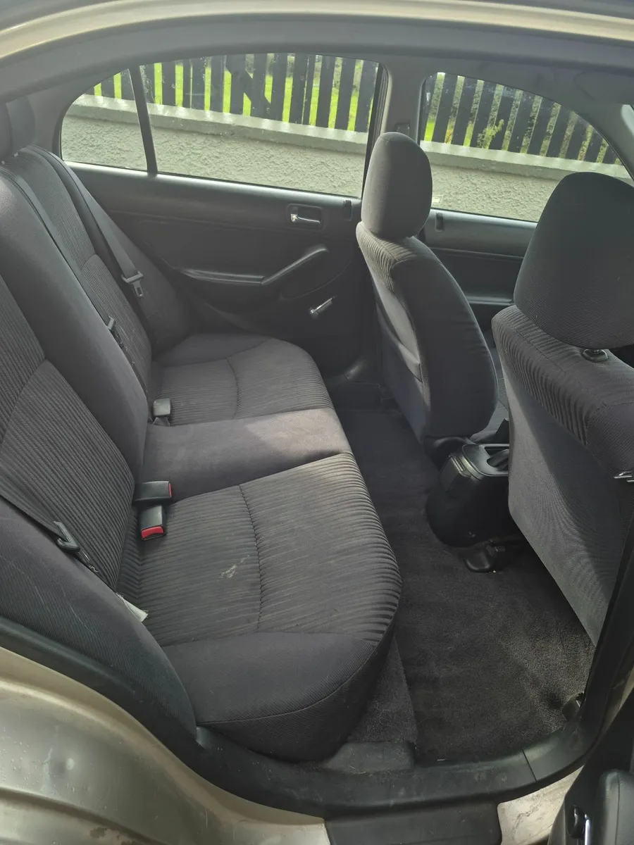 Honda Civic 2002 - Image 1