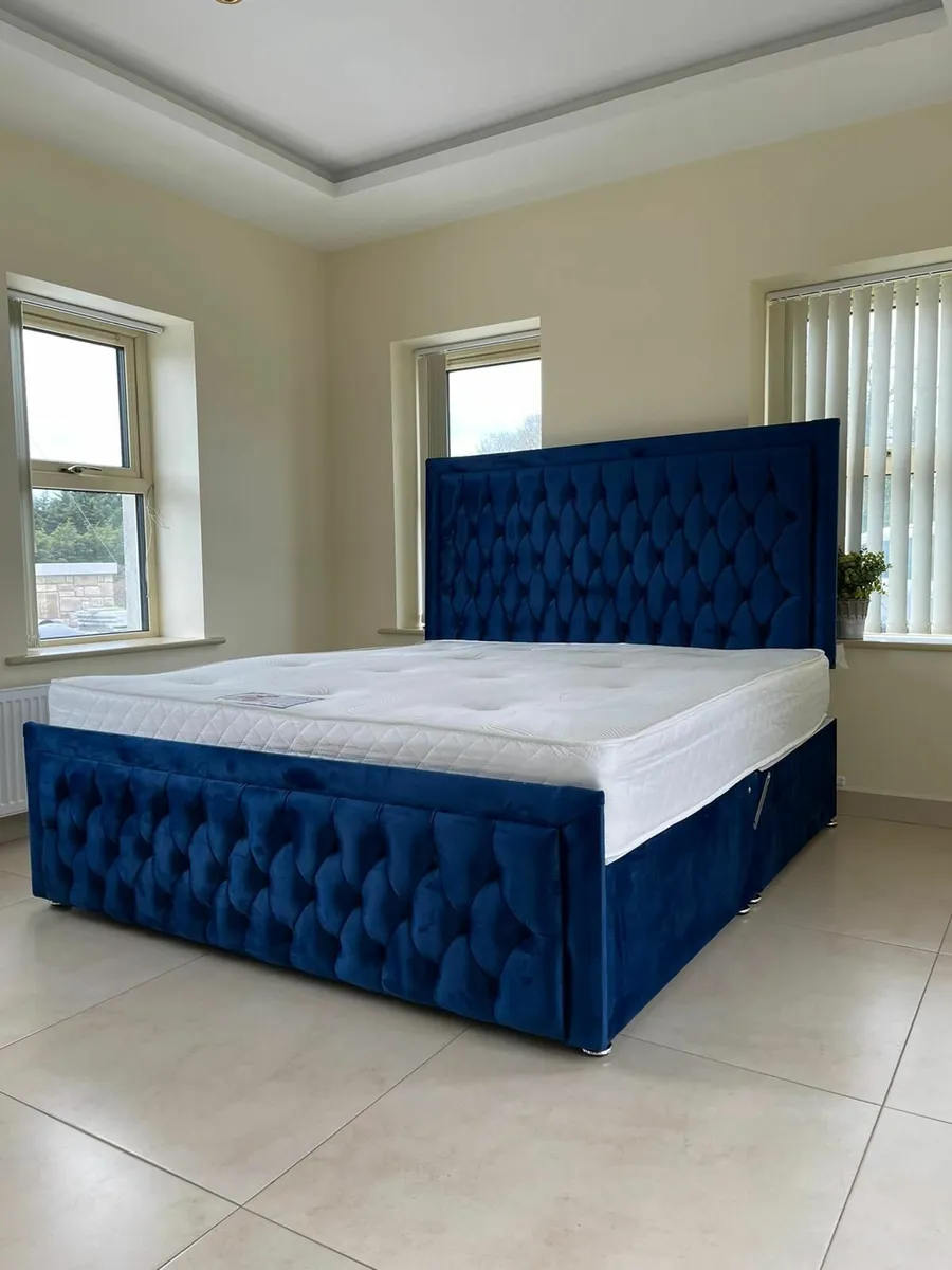 Stunning framed french velvet Chesterfield beds - Image 1