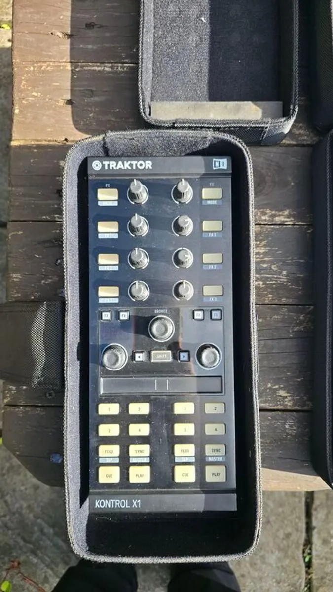 Native Instruments Traktor Kontrol Z1 X1mk2 F1 - Image 2