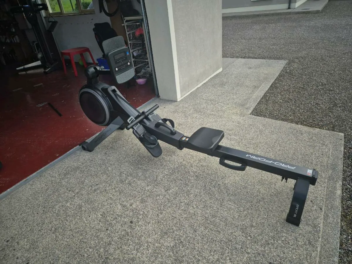 Profrom rowing machine - Image 1