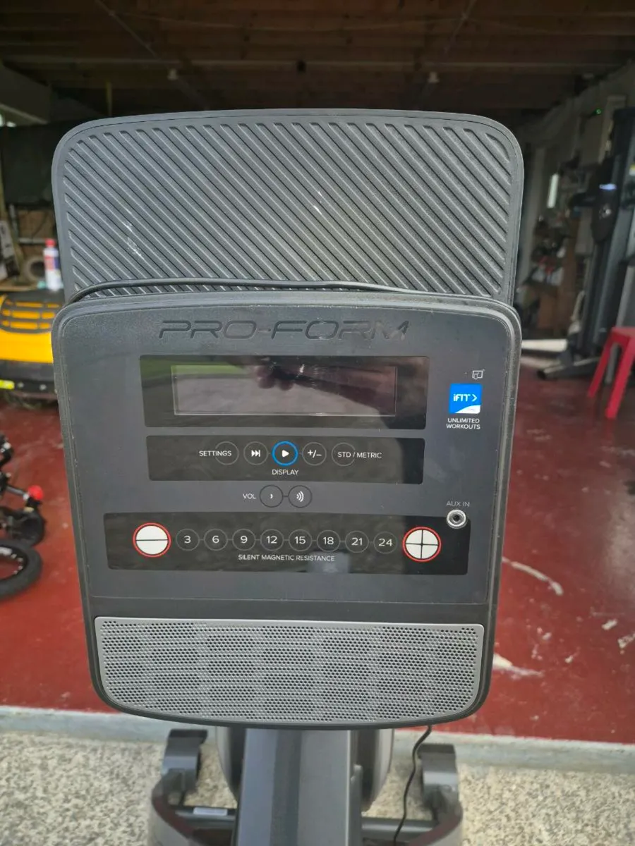 Profrom rowing machine - Image 4