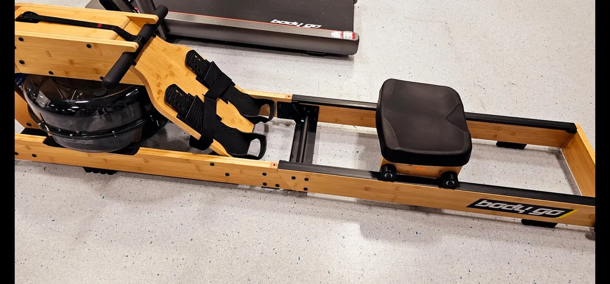 Water Resistant Rowing Machine - Image 1