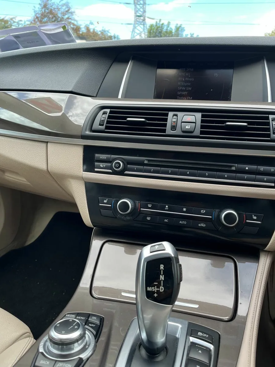 BMW 5-Series 2014 - Image 1