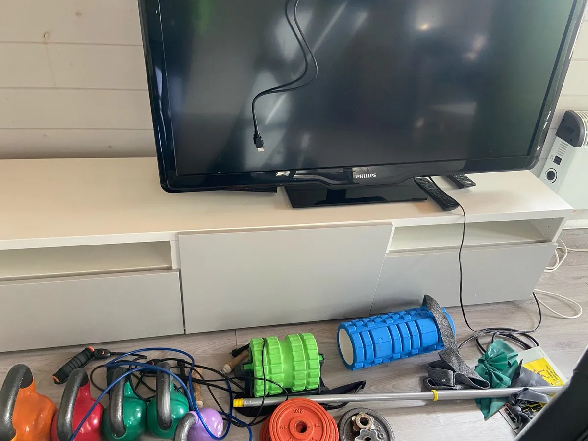 White tv stand and coffee table( ikea) - Image 2
