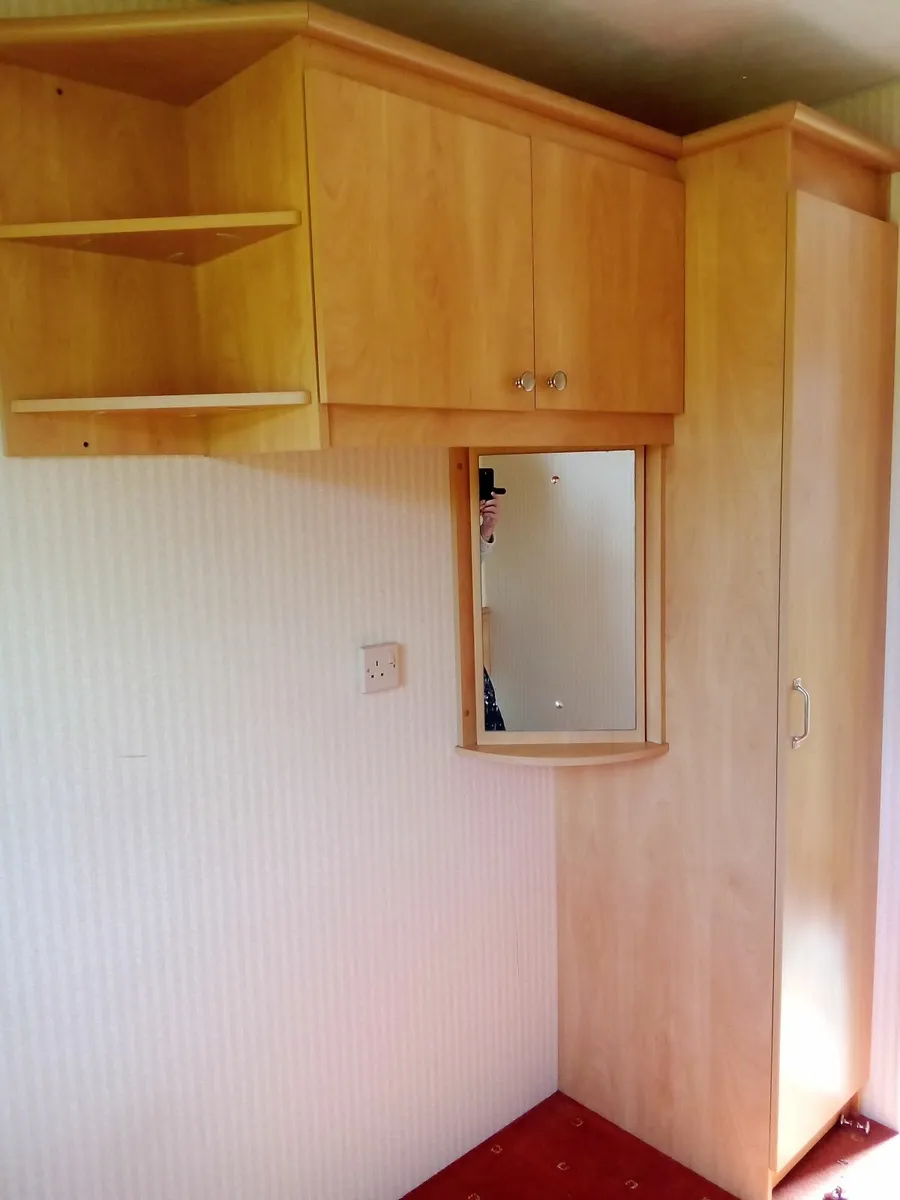Bedroom set, wardrobe, cupboard, shelves and mirro - Image 4