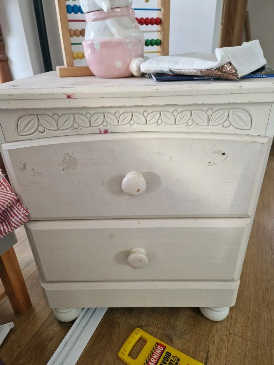 Single bed, bedside locker, and children wardrobe - Image 1