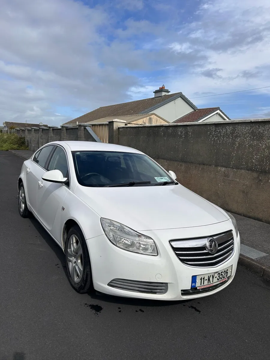 2011 Vauxhall Insignia - Image 1