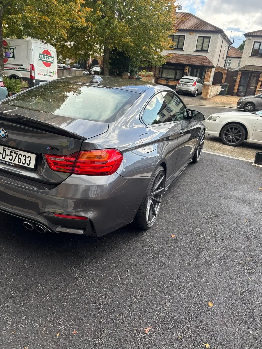 Bmw M4 2015 - Image 2
