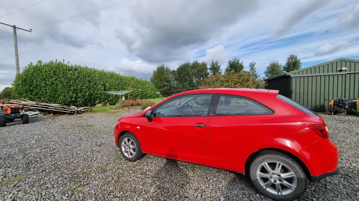 SEAT Ibiza 2011 - Image 2
