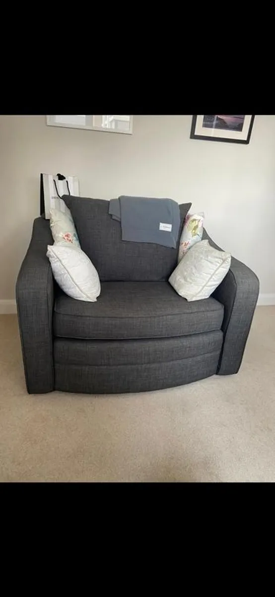 sofa - Image 1