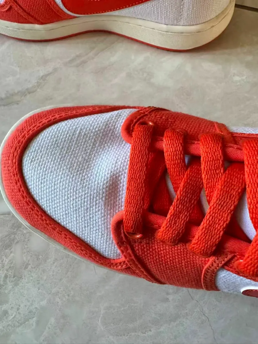 Near mint Air Jordan 1 KO Rush Orange - Image 2