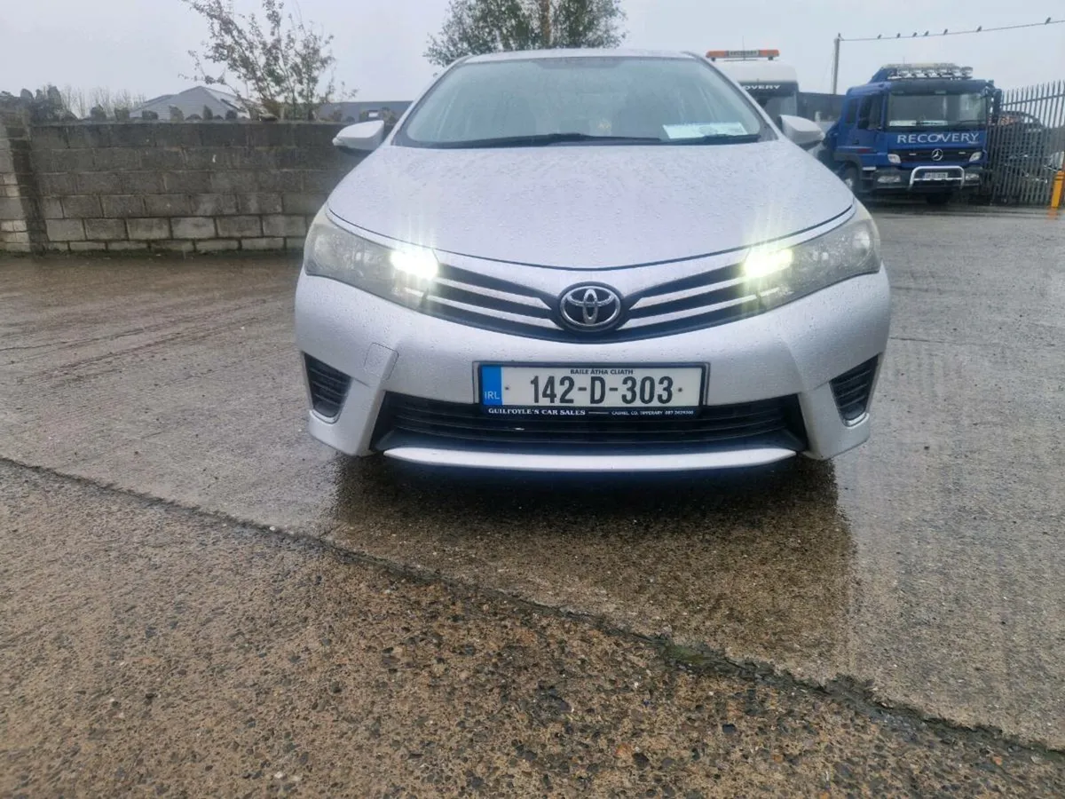 Toyota corolla automatic - Image 3