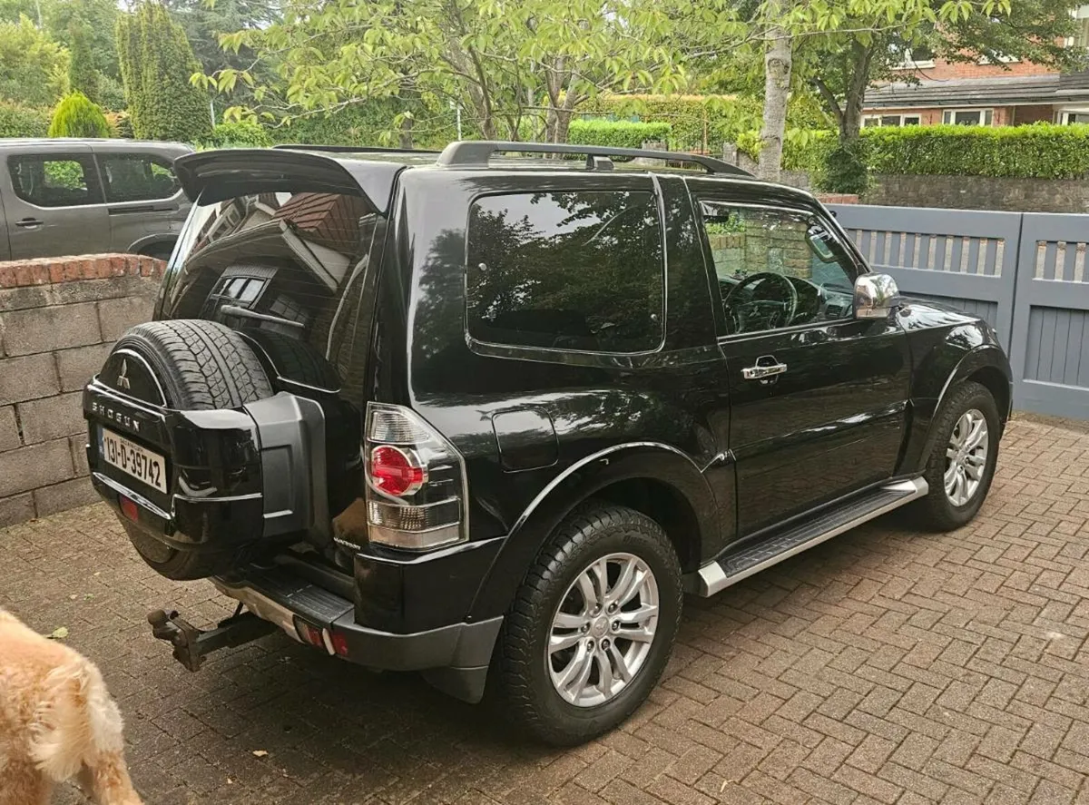 Mitsubishi 3 2 SWB Shogun Auto - Image 2