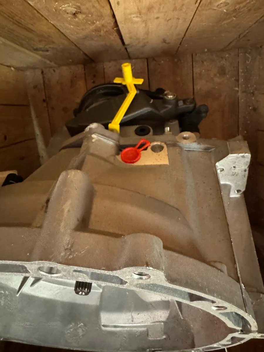Ford Focus MK2 C-Max New Old Stock Gearbox - Image 1