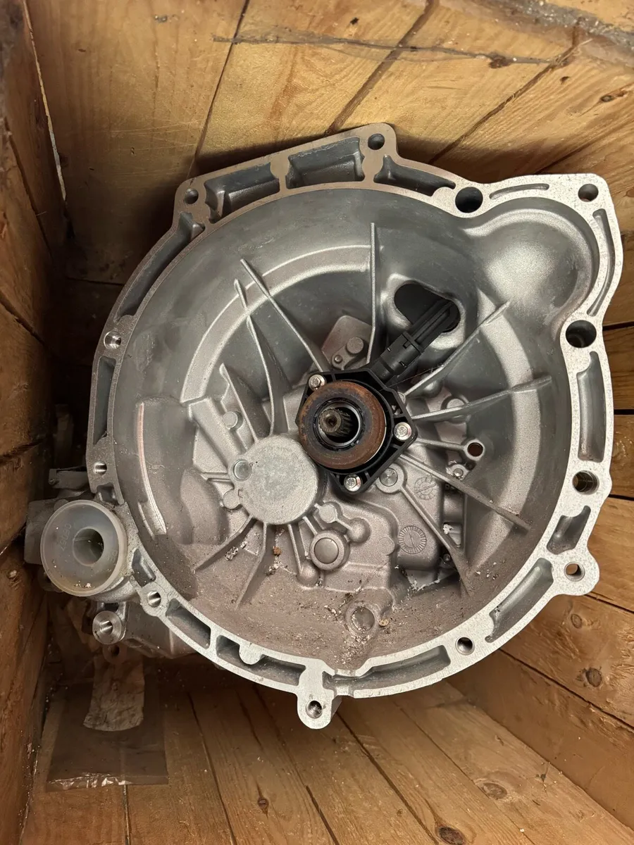 Ford Focus MK2 C-Max New Old Stock Gearbox - Image 2