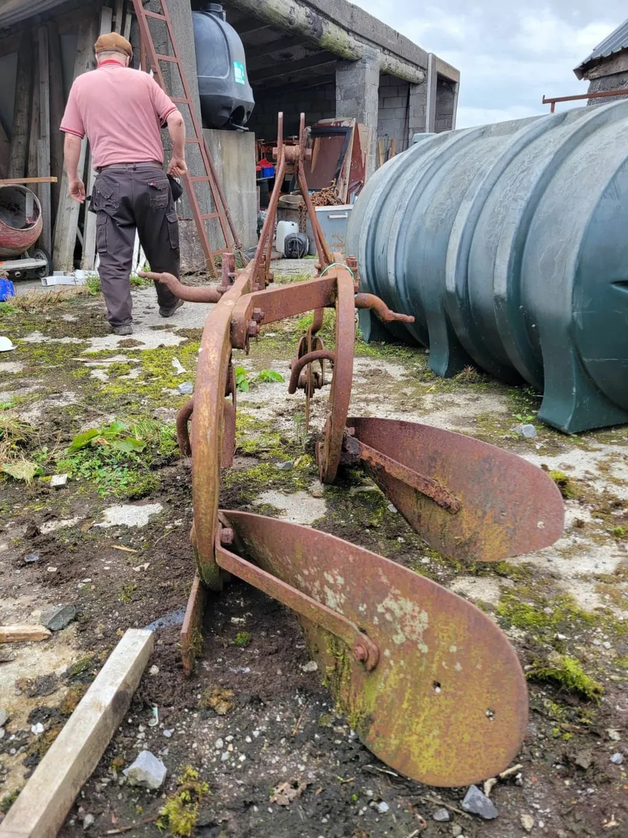 Antique farm machinery - Image 2