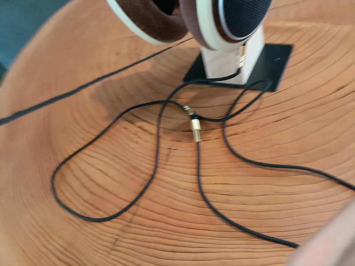 Sennheiser HD 598 headphones - Image 2
