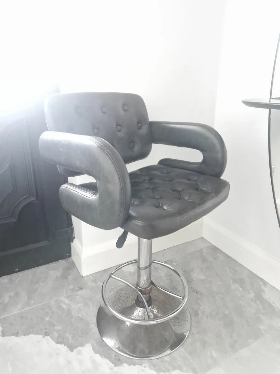 X3 Kitchen Stools for quick sale - Image 2