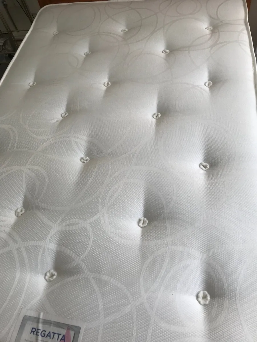 4ft pine double bed with mattress - Image 4