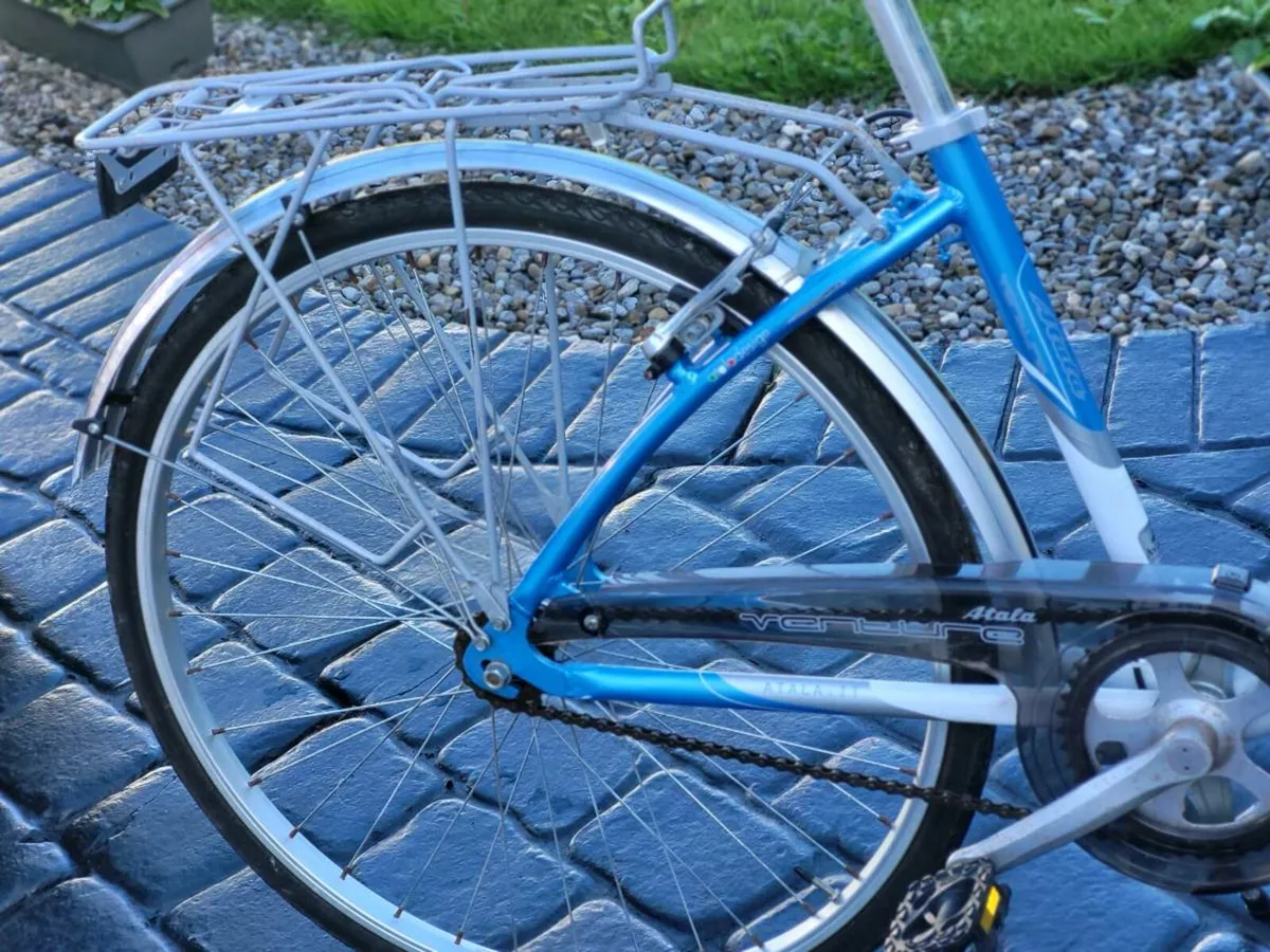 LADIES CITY BIKE N BASKET GOOD AS NEW.NO OFFERS - Image 3