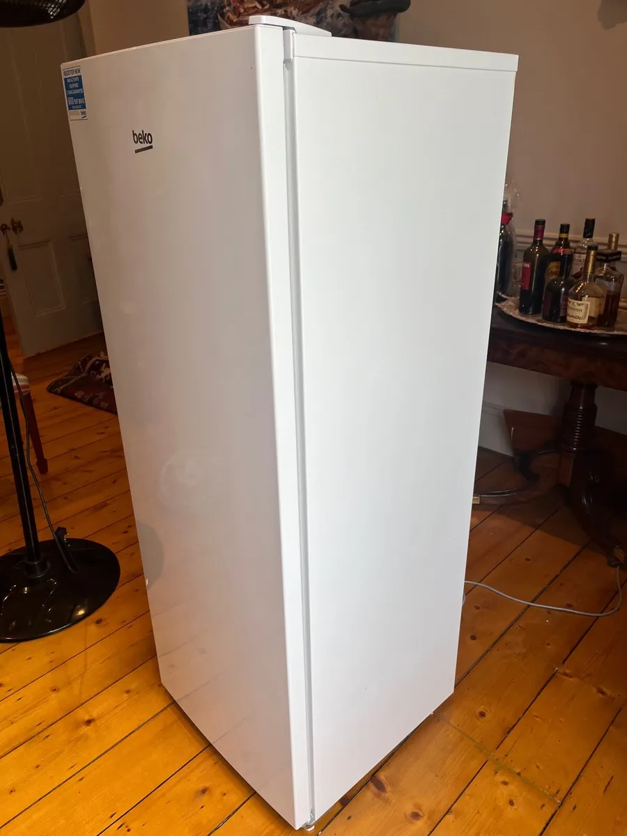 Fridge - Beko (free standing) - Image 3