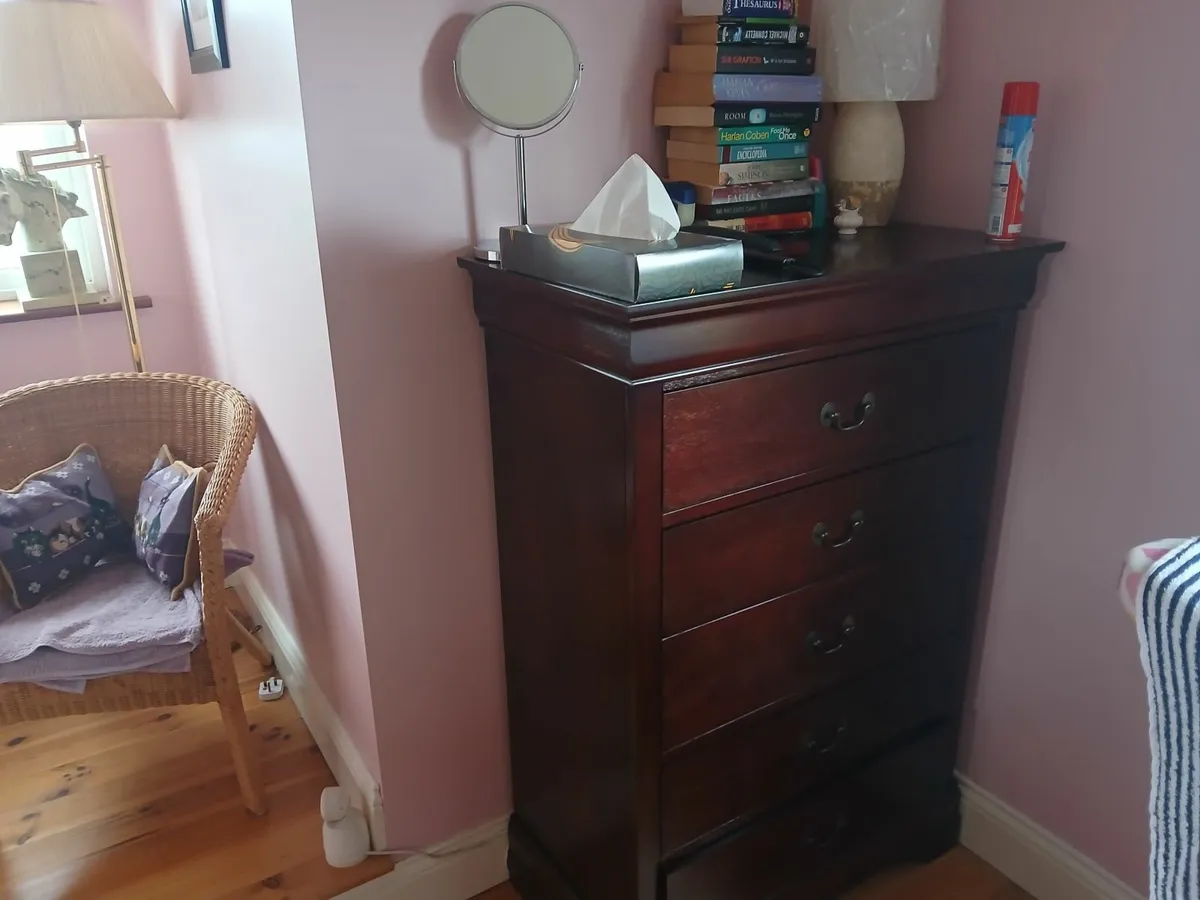 Bedroom furniture - Image 4