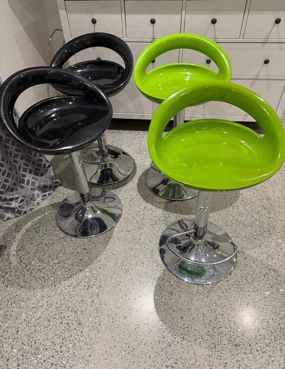 Bar stools - Image 1