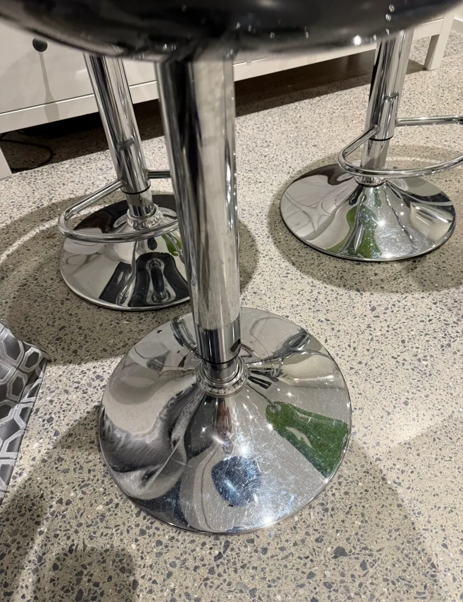 Bar stools - Image 3