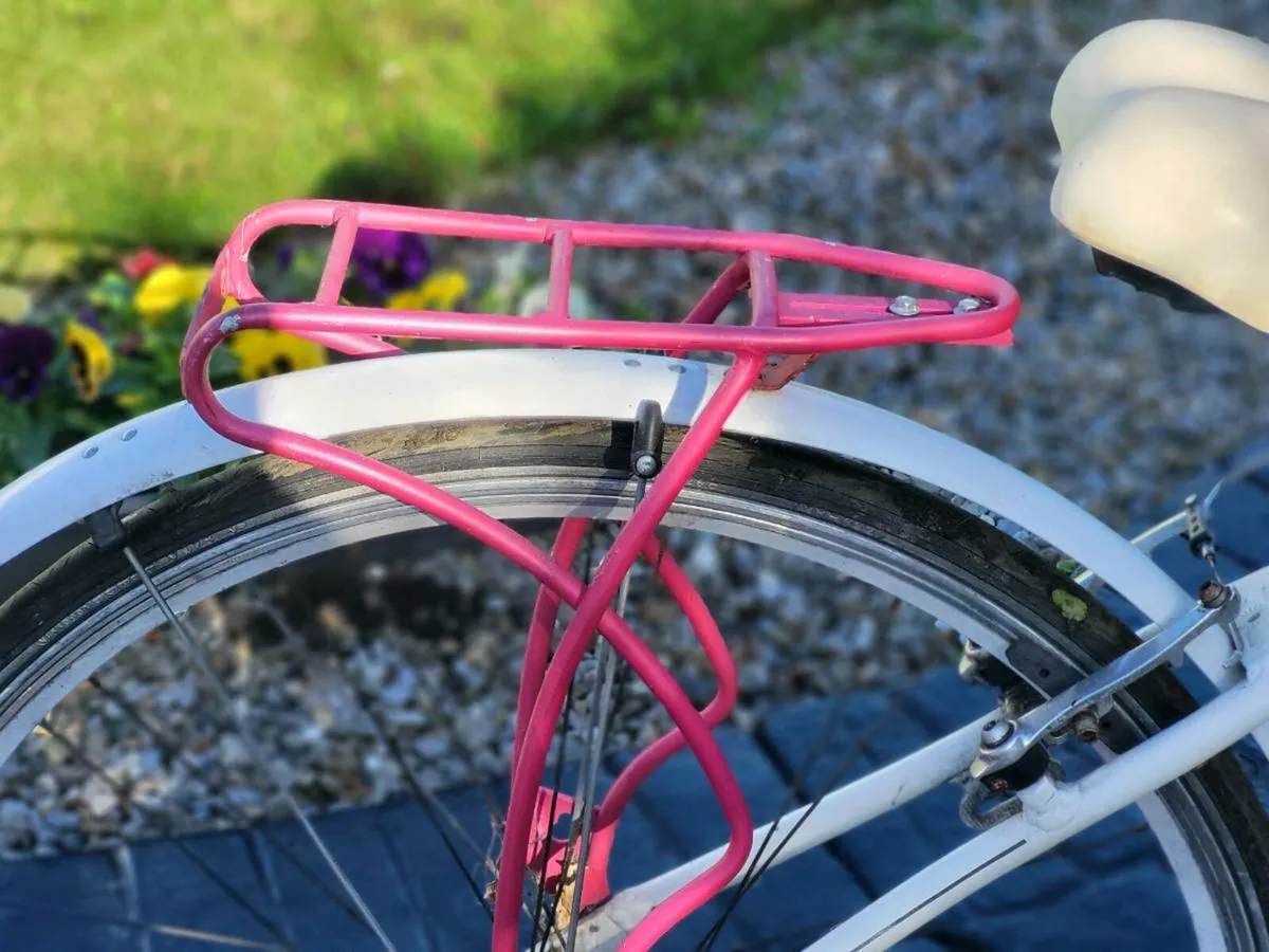 LADIES BIKE.USED IN WORKING ORDER. NO OFFERS - Image 2