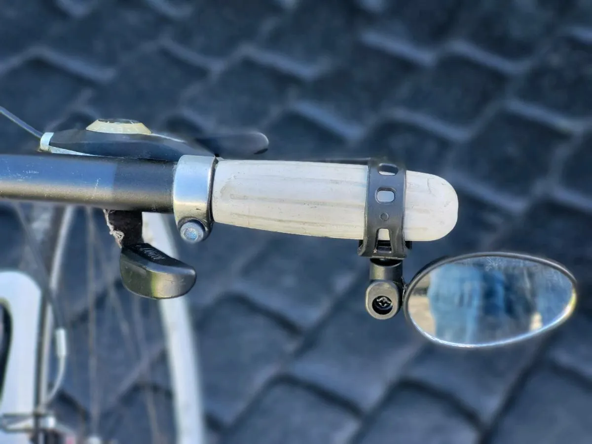 LADIES BIKE.USED IN WORKING ORDER. NO OFFERS - Image 4