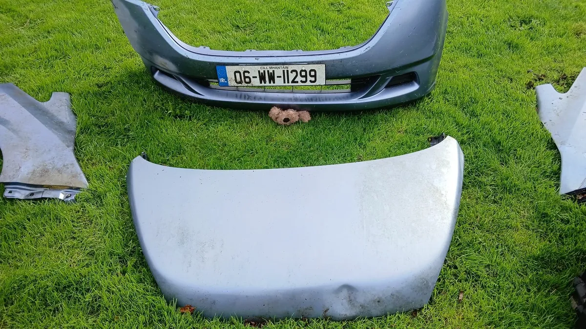 Stepwagon front parts - Image 4