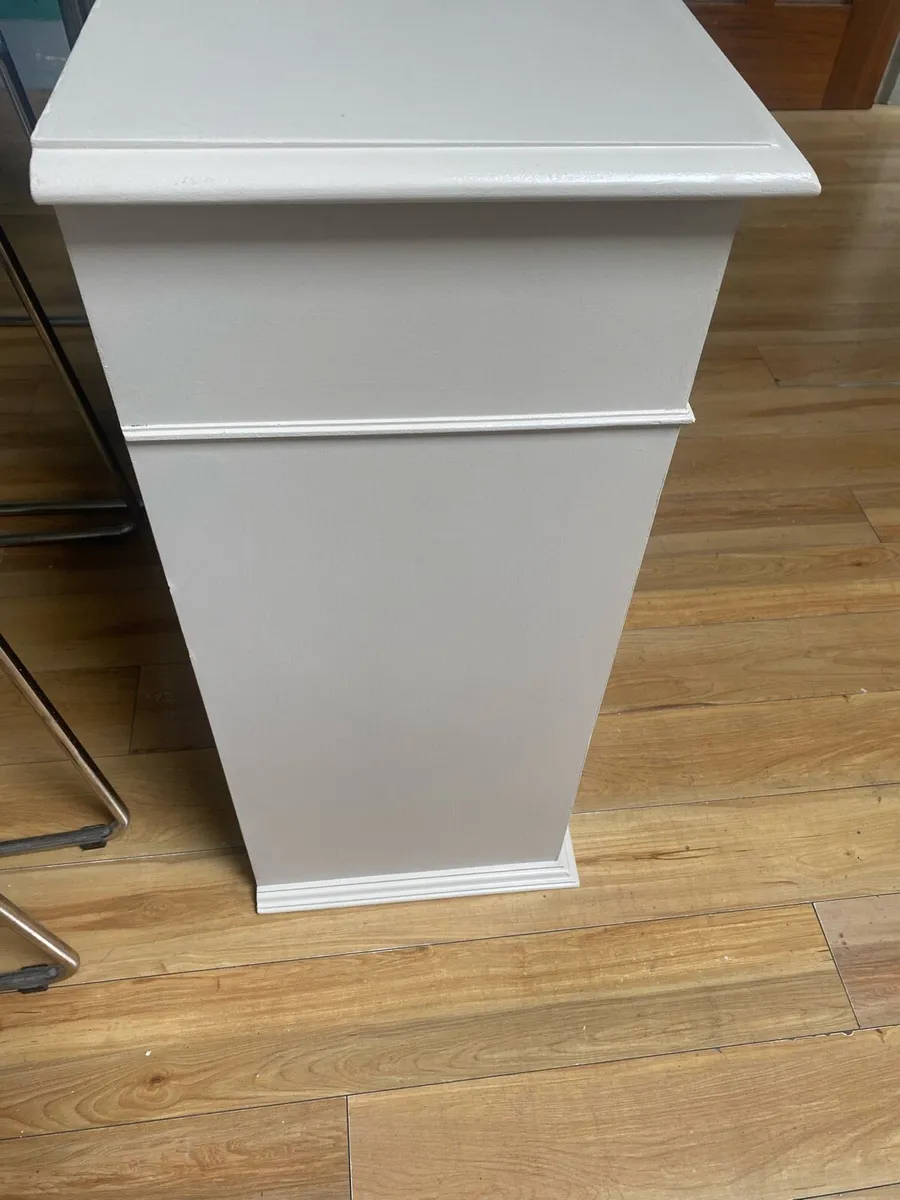 Small sideboard - Image 4