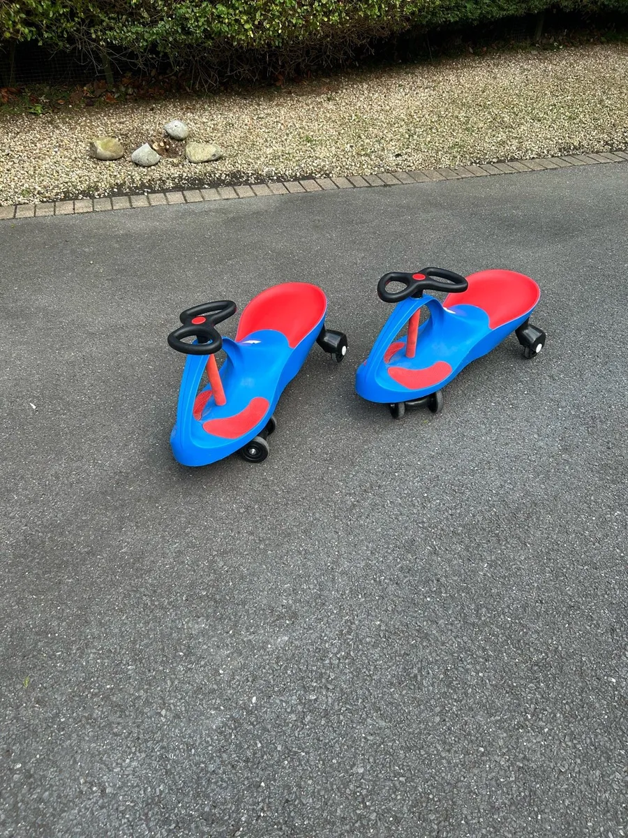 2 x Wiggle cars