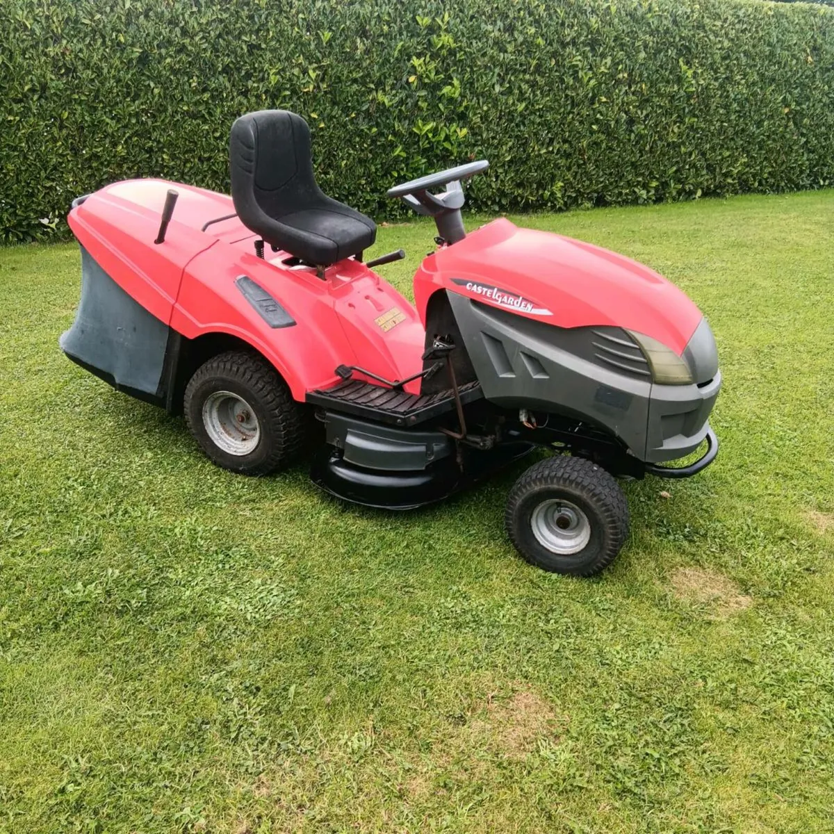 Castlegarden NJX 92 hydro 15.5hp Briggs engine - Image 1