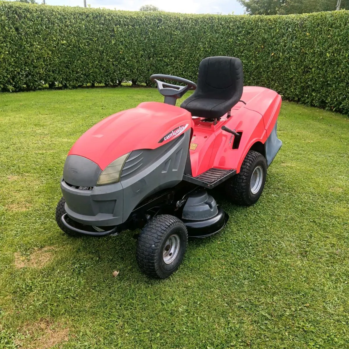 Castlegarden NJX 92 hydro 15.5hp Briggs engine - Image 2