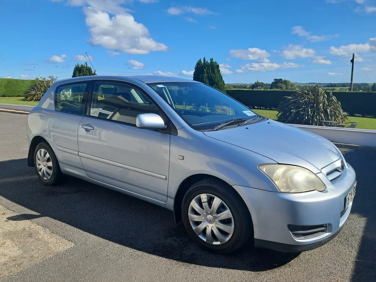 Toyota Corolla 2005 - Image 1
