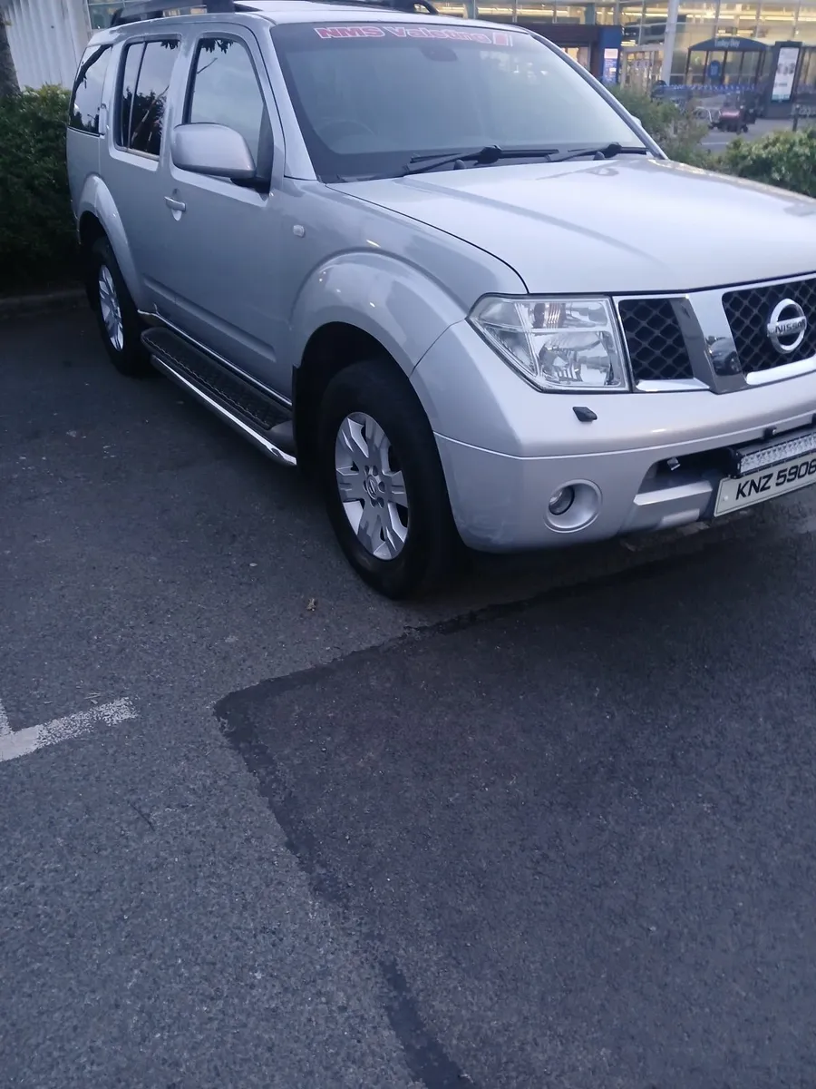 4x4 jeep 7 seater - Image 1