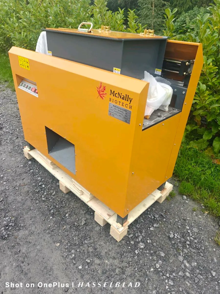 Mini wood shavings machine - Image 1