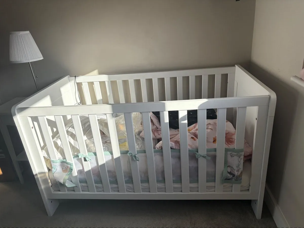 Cot - Image 1