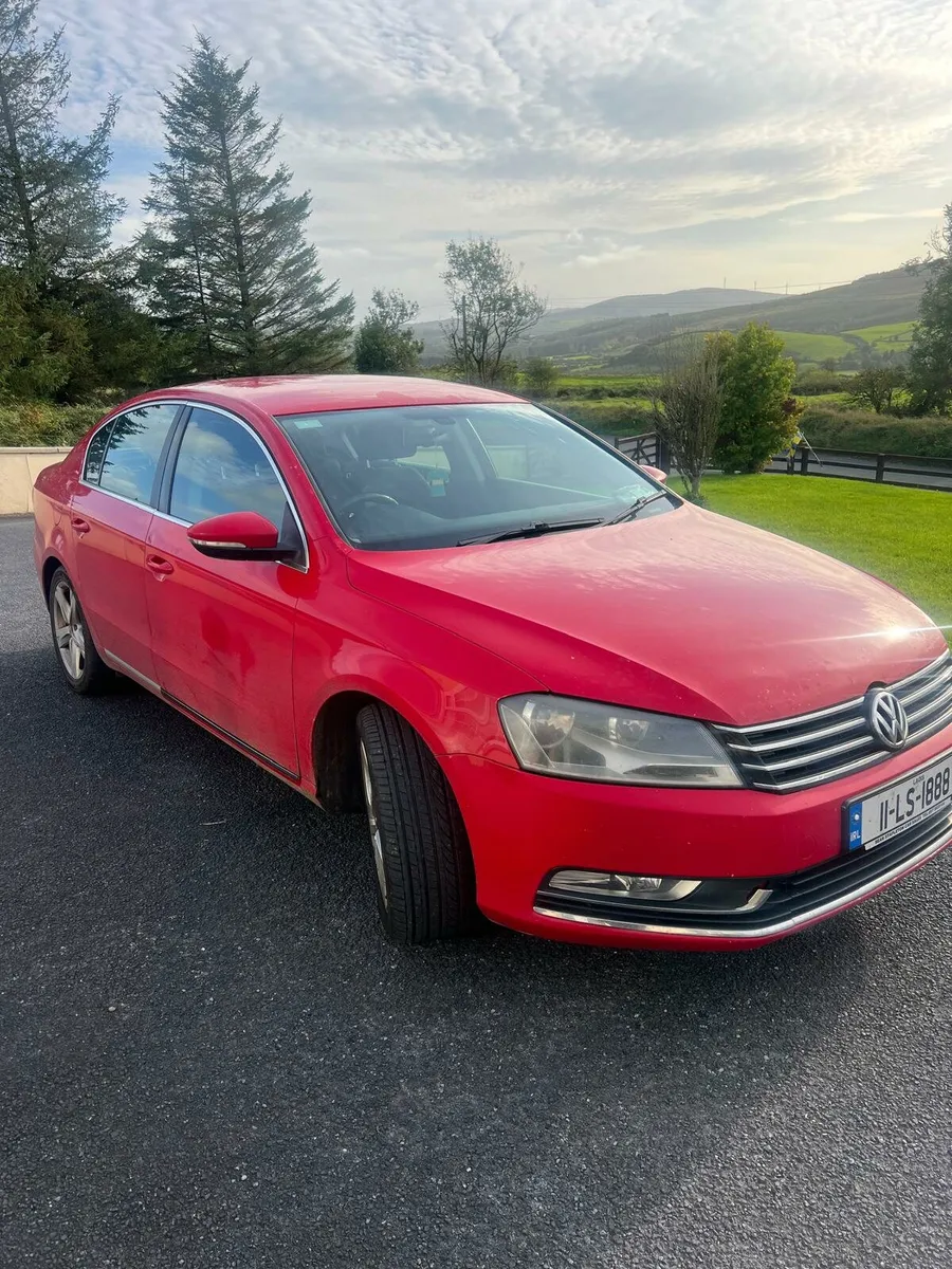 VW PASSAT - Image 1