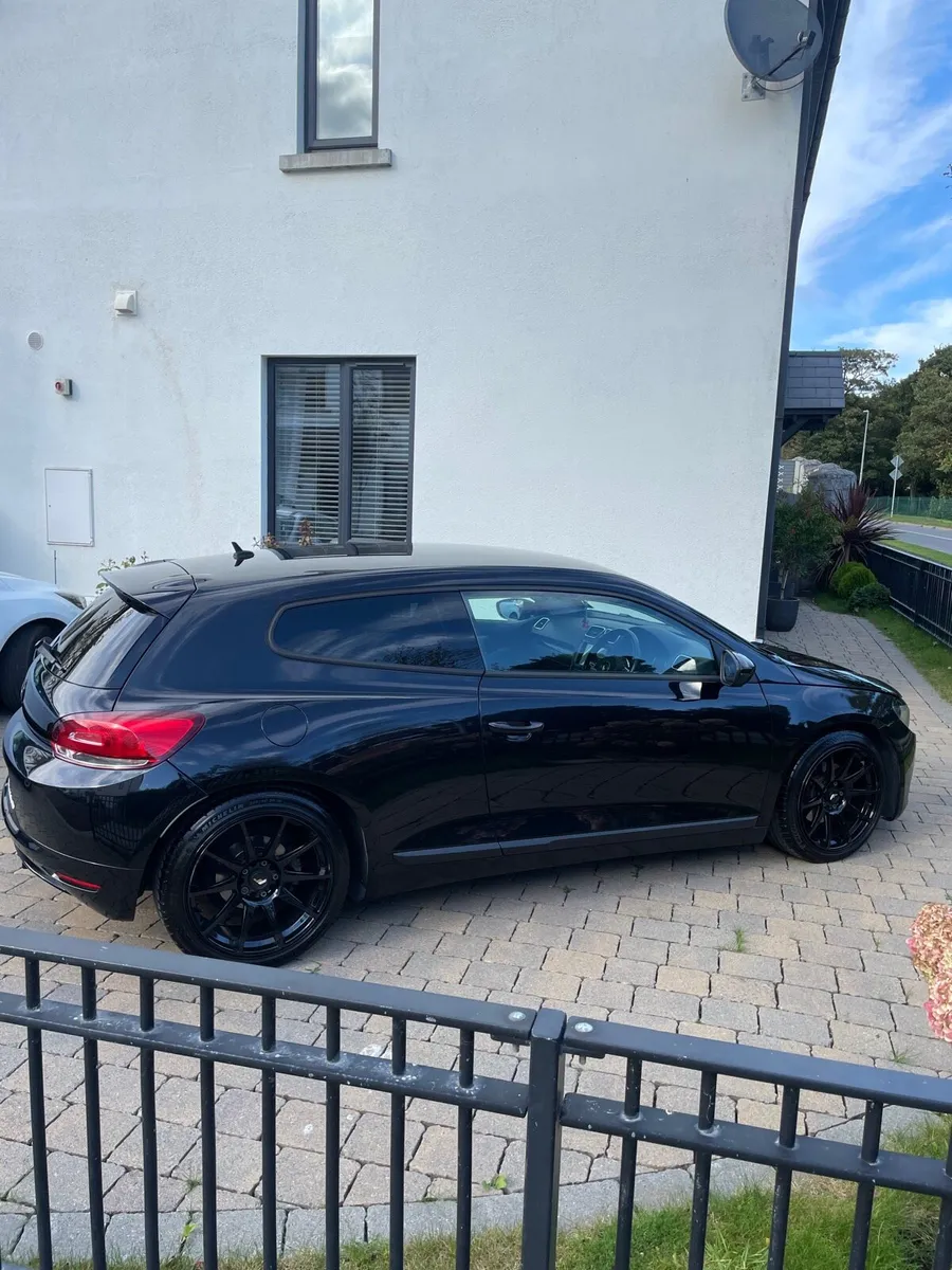 Volkswagen Scirocco - Image 4