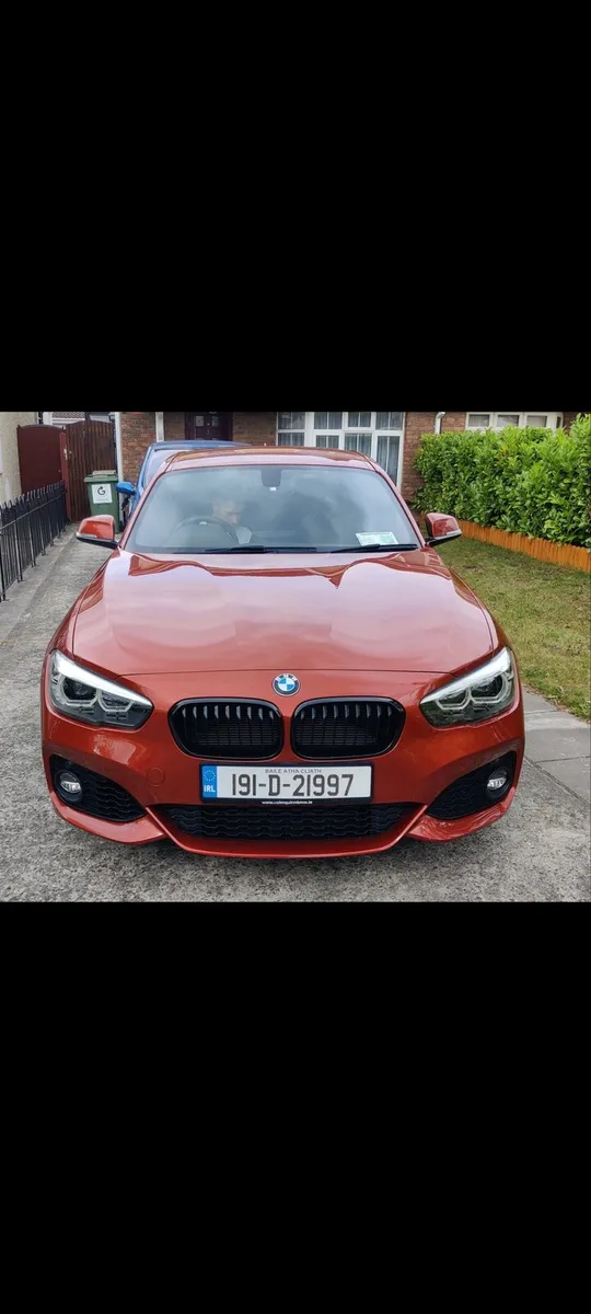 BMW 118i automatic M-SPORT SHADOW EDITION - Image 2