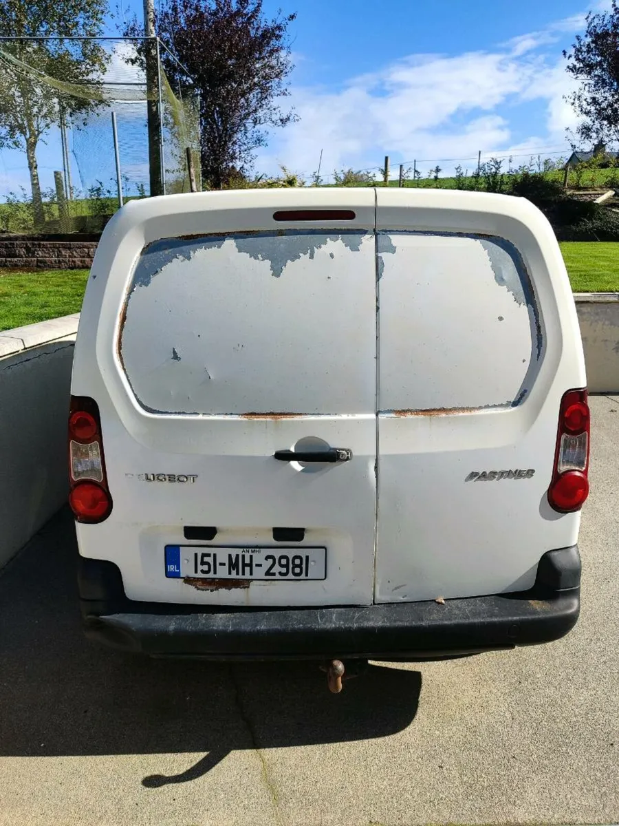 Partner Van - Image 4