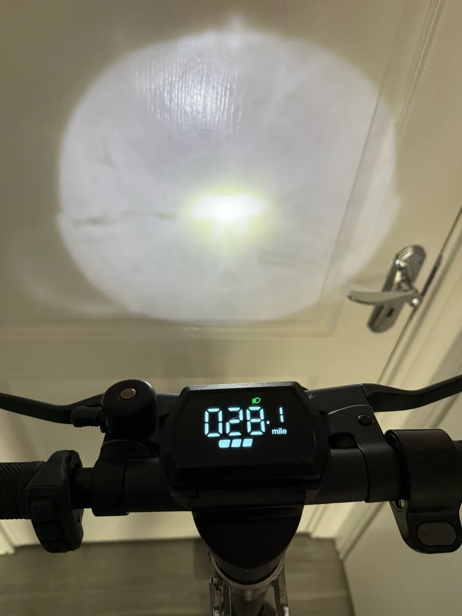Carrera Electric Scooter - Image 2
