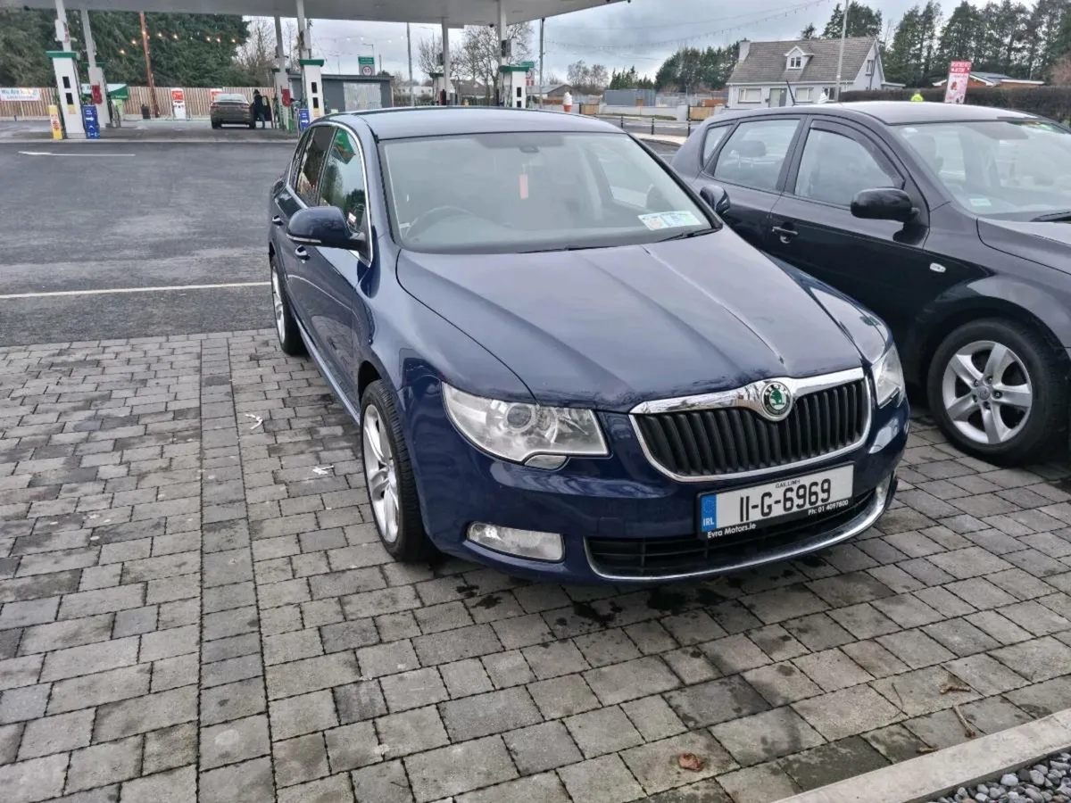 SKODA SUPERB 2.0TDI - Image 2