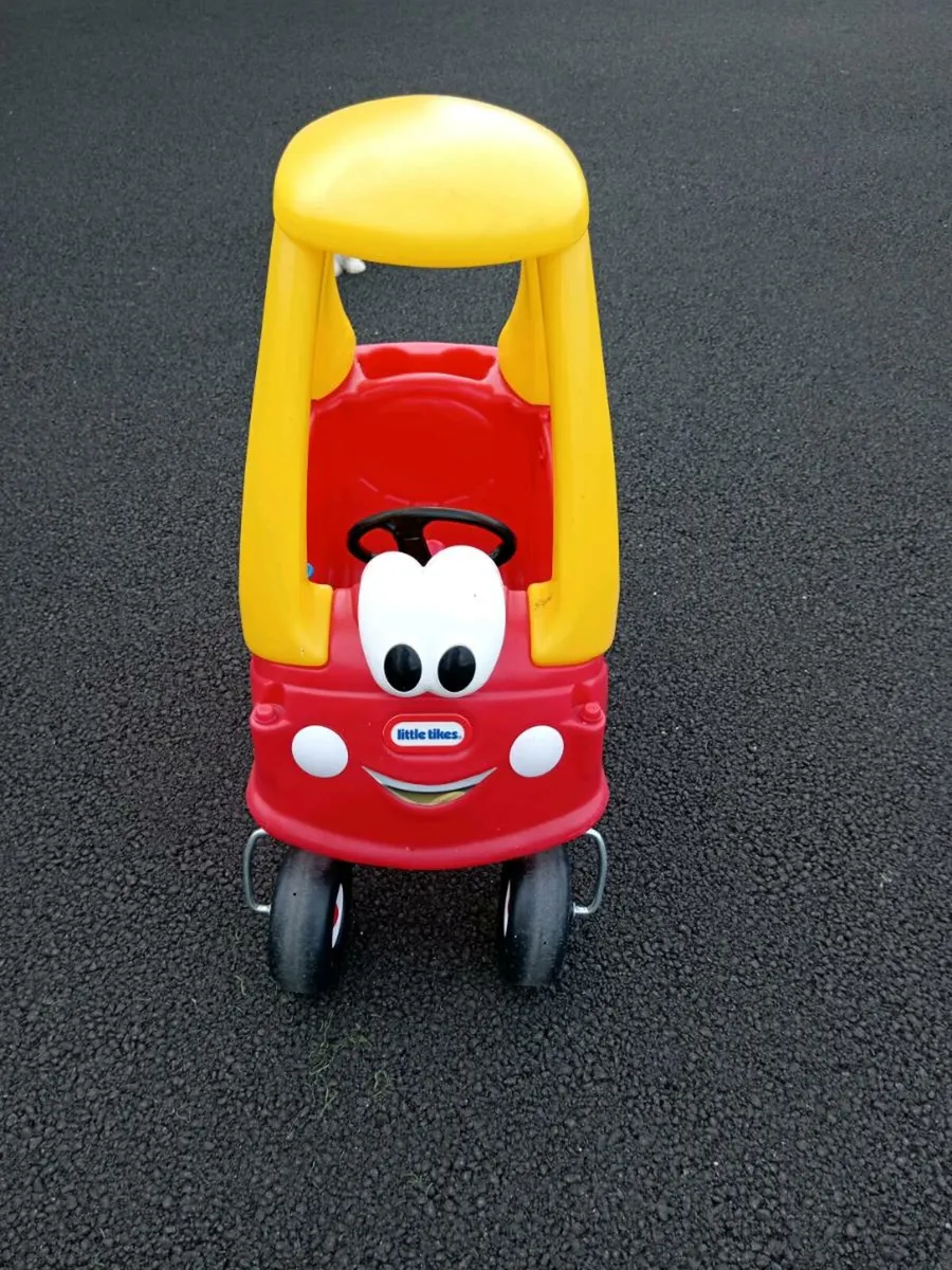 Cosy coupe car - Image 1