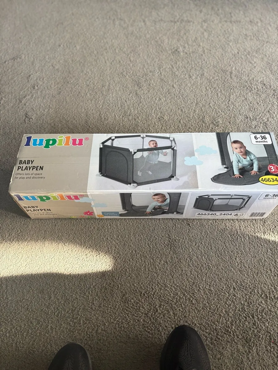 Baby play pen - Image 1