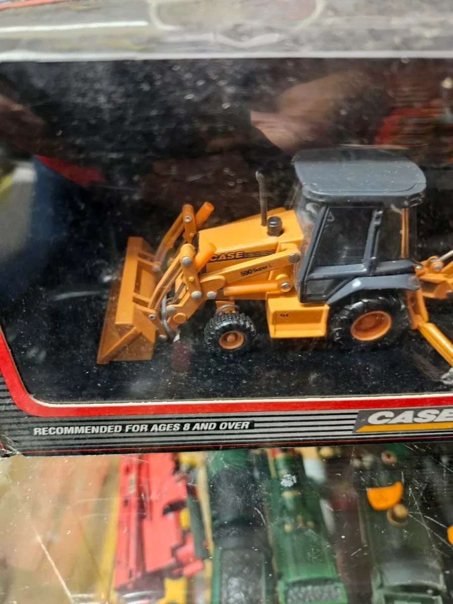 Corgi ERTL Case Blackhoe Loader 1.50 - Image 2