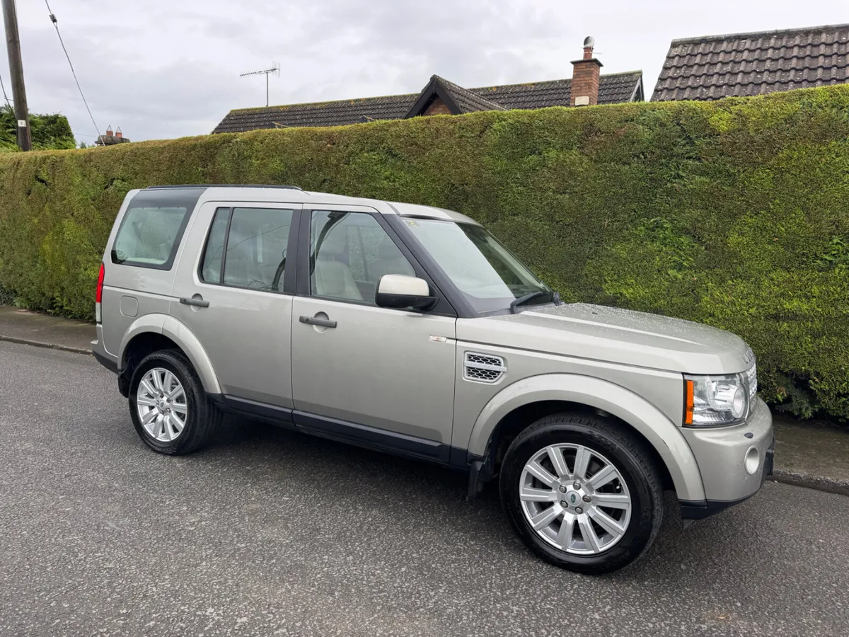 Land Rover Discovery HSE 7 seater - Image 1